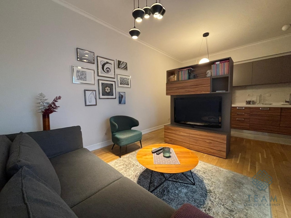 Podgorica, Blok 9, jednosoban stan 45 m²